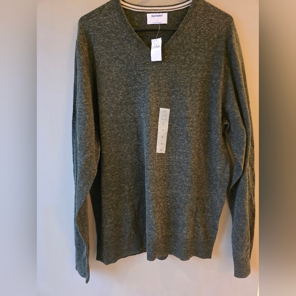 Old Navy Men's Dark Green V-Neck Sweater